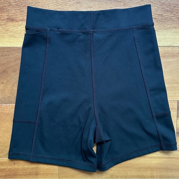 Offline by Aerie Shortie - Picture 2 of 5